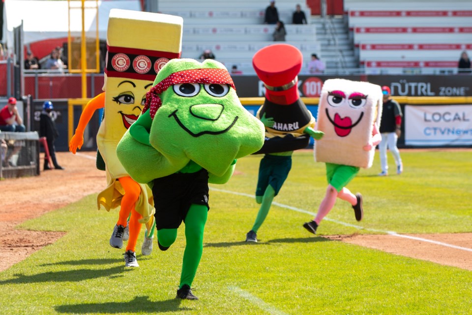 canadians-baseball-sushi-race