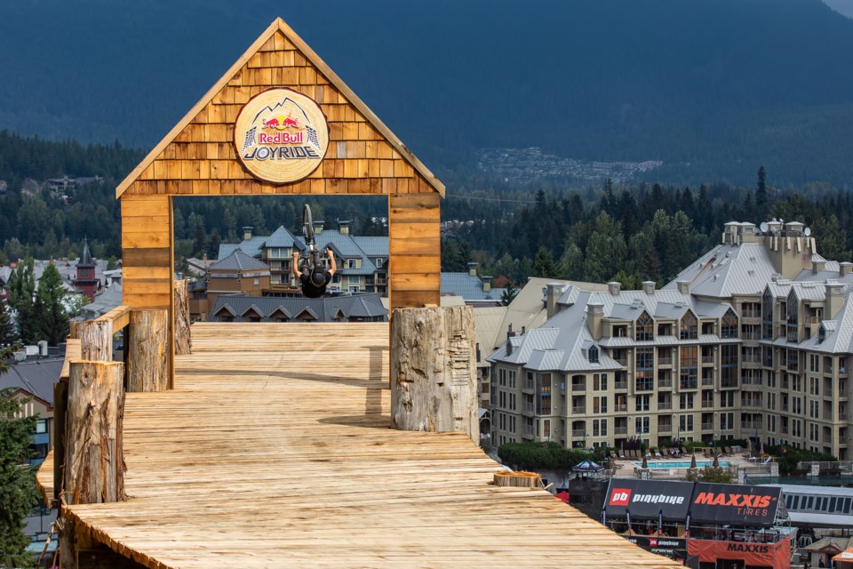 Crankworx_Whistler_6529_JStokoe_JoyRide_