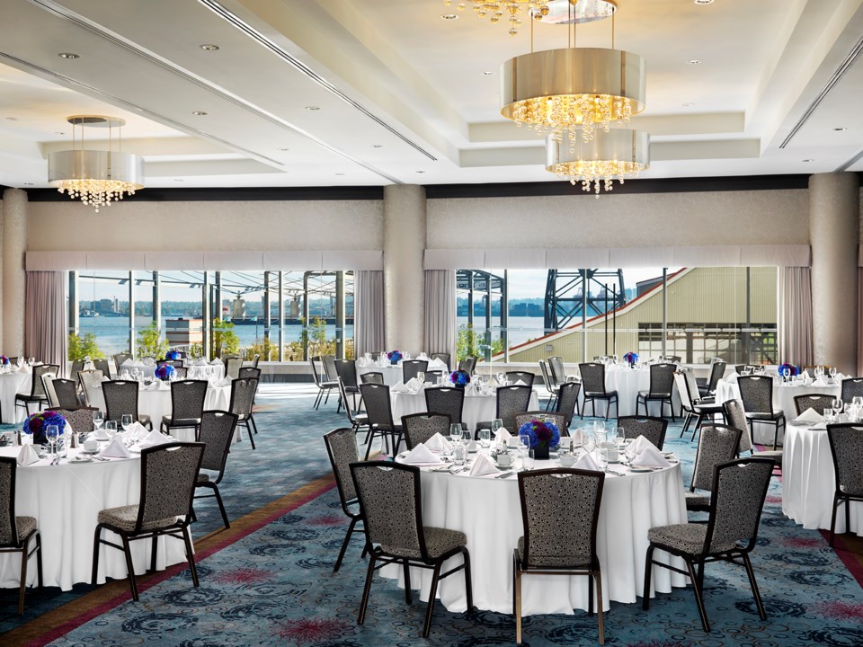 pinnacle-hotel-at-the-pier-3