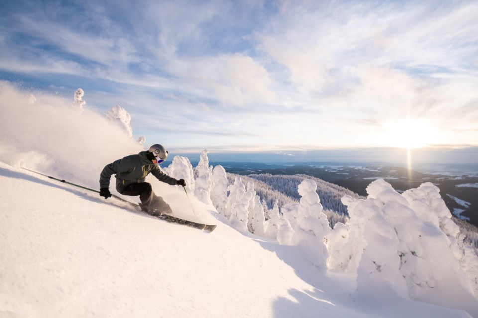 sunpeaks_skunkset2967