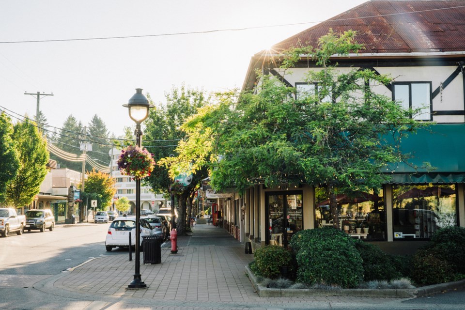 tourism-cowichan-downtown