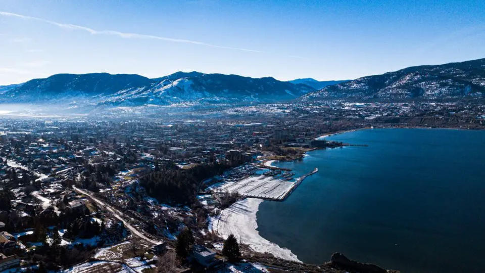 travel-penticton-aerial