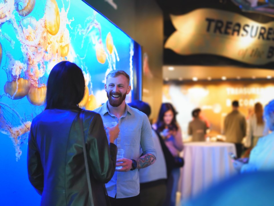 van-aquarium-fishsips-1