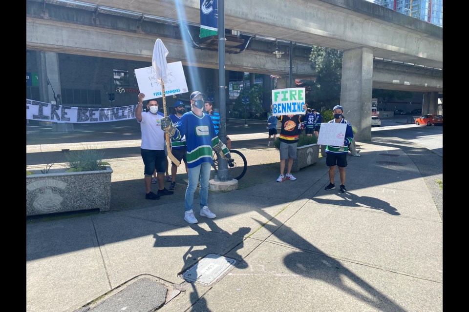 Fans of the 鶹ýӳCanucks have taken to Rogers Arena to protest the team's general manager Jim Benning and the team's owner Francesco Aquilini.