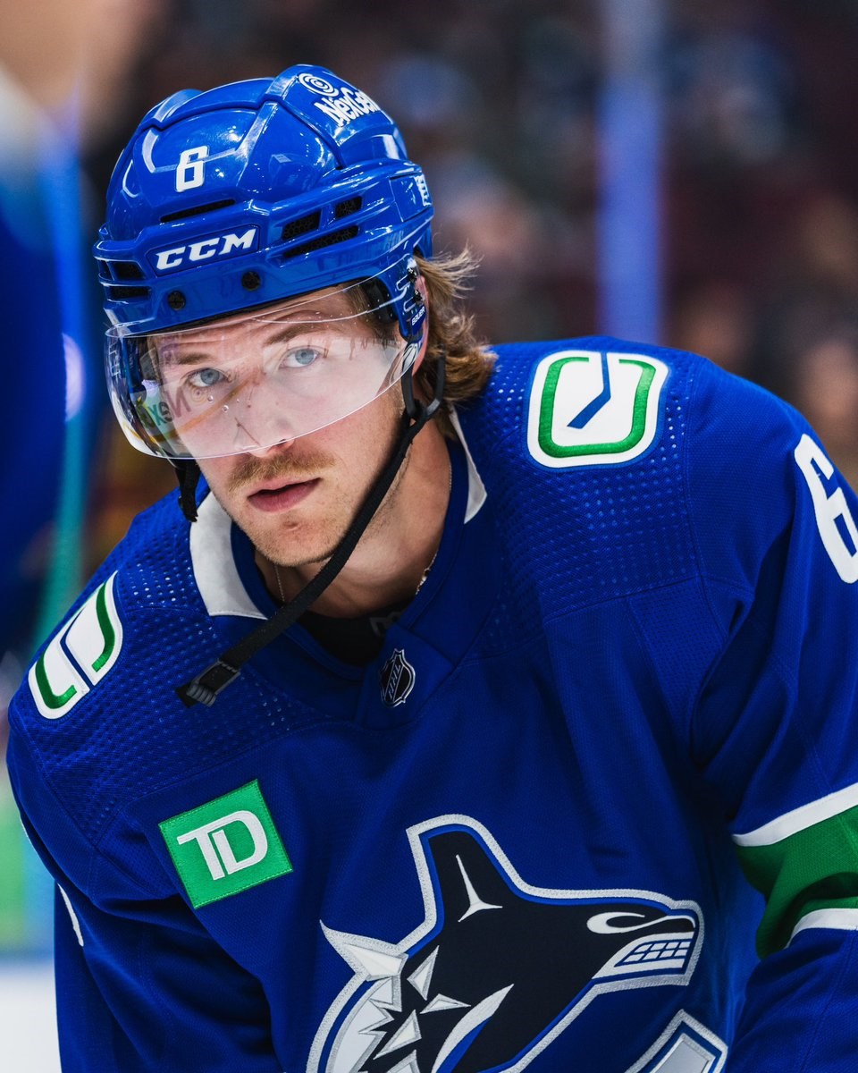 boeser-moustache-canucks-twitter-full