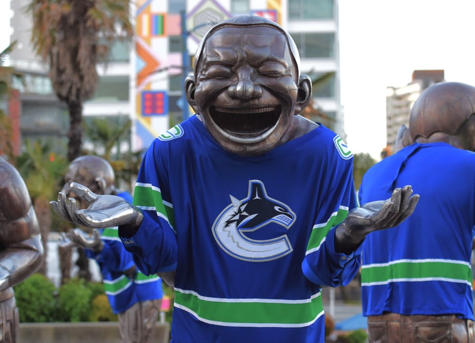 cheering-canucks-wtf