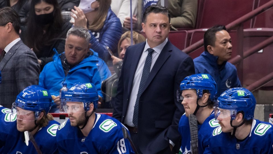 Canucks bench darryl dyck cp