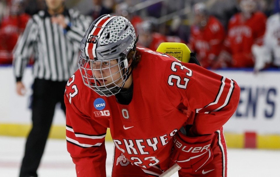 davis-burnside-ohio-state-mens-hockey-twitter