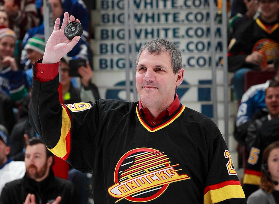 What is amyloidosis, the condition that killed Gino Odjick?
