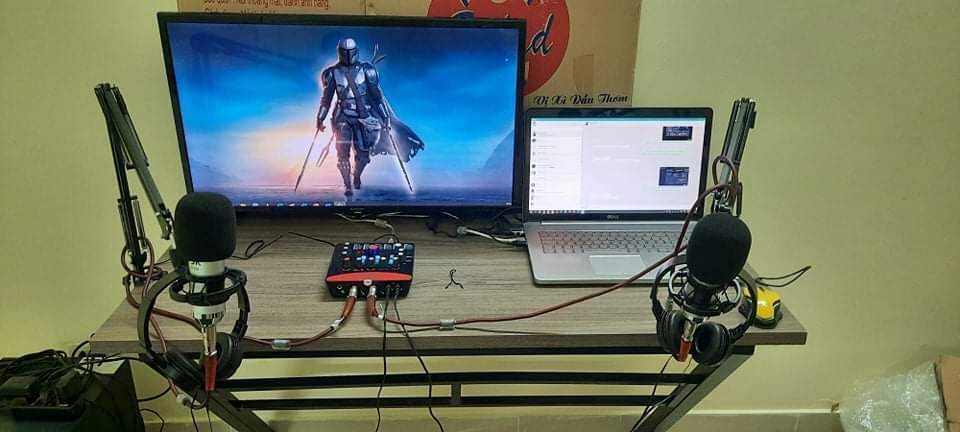 HNIC from Hanoi microphone setup