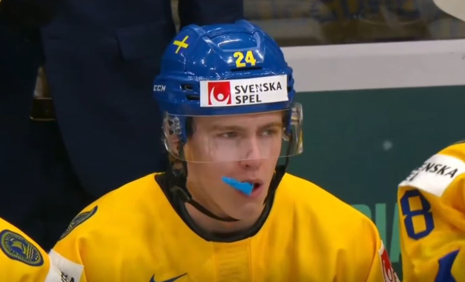 Lekkerimaki on the bench for Sweden