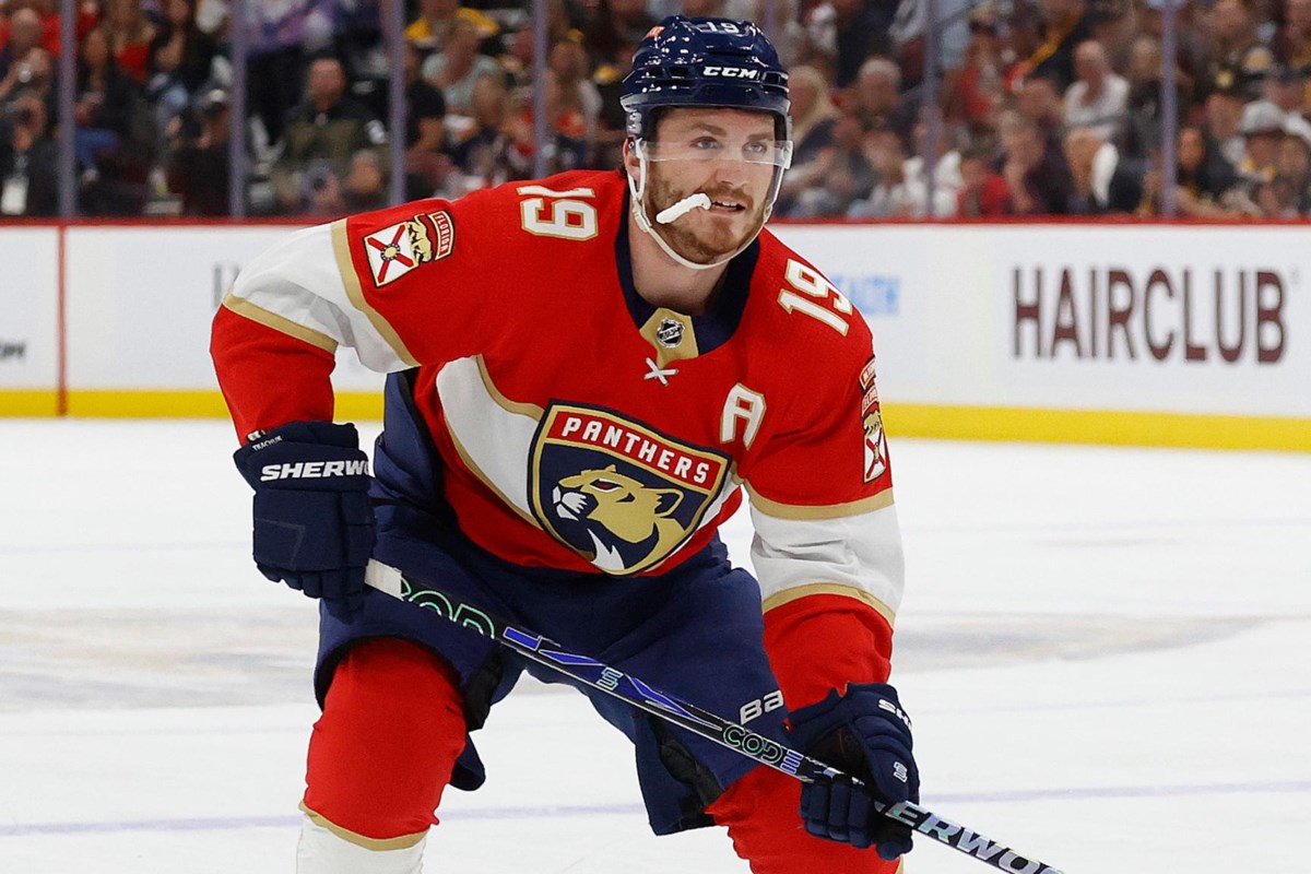 Czy Peterson mógłby opuścić Canucks, tak jak Tkachuk opuścił Flames?