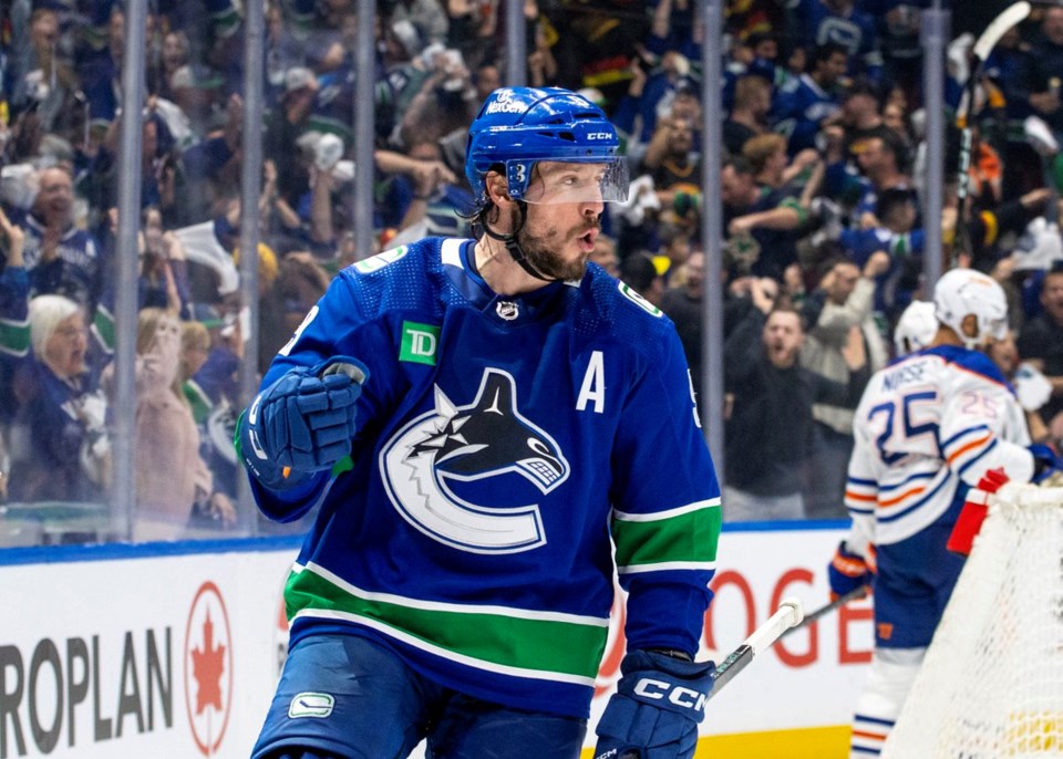 miller-goal-celebration-canucks-twitter