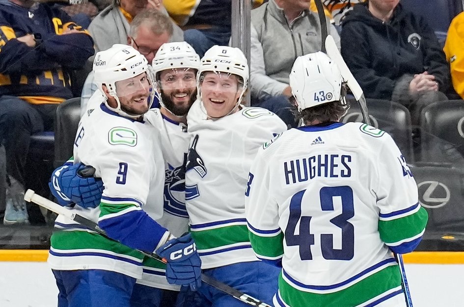 miller-pdg-boeser-hughes-smiles-canucks-twitter