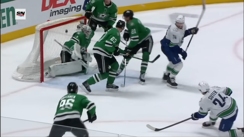 suter-goal-canucks-stun-stars-with-three-last-minute-goals-to-force-ot-2-26