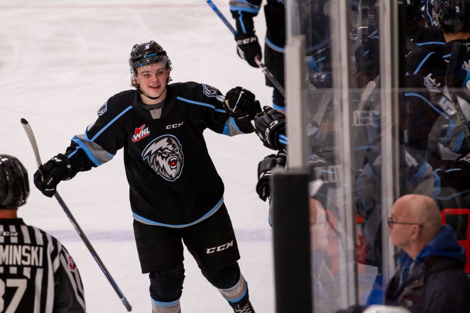 zach-benson-winnipeg-ice
