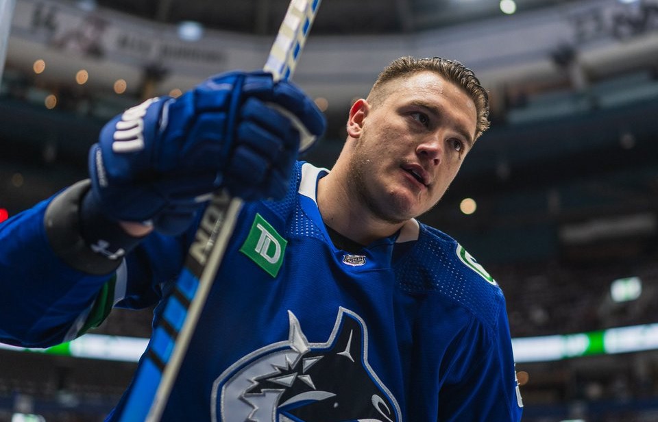 zadorov-pregame-canucks-twitter