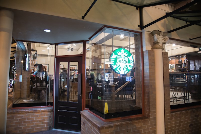 starbucks-cafe-vancouver-canada-oct2019