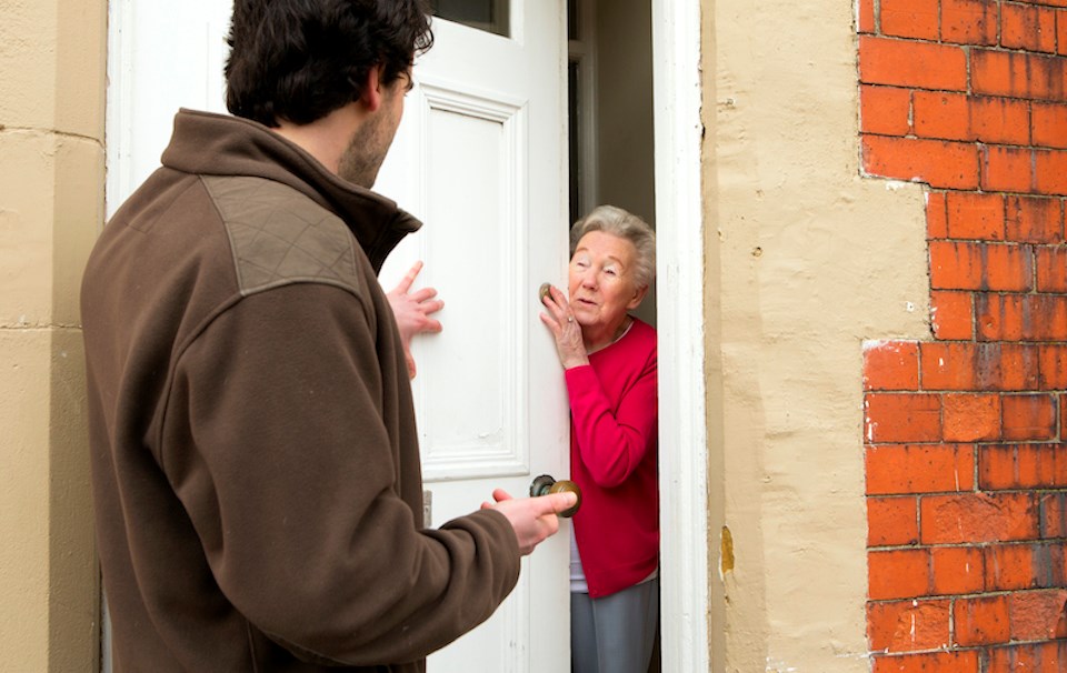 Een huisbaas in British Columbia probeert een 80-jarige huurder uit te zetten voor de woning van zijn zoon