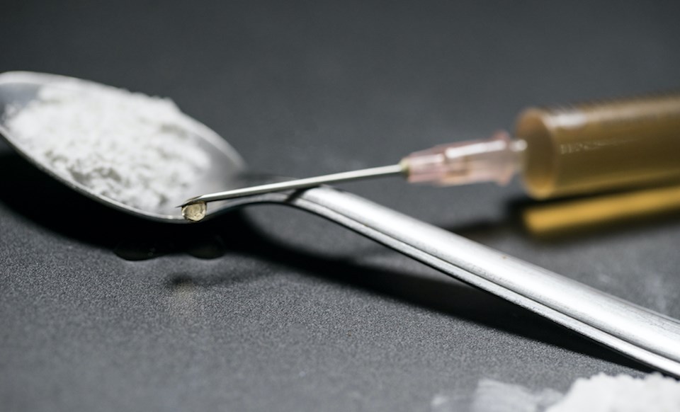 heroin-from-powder-to-needle