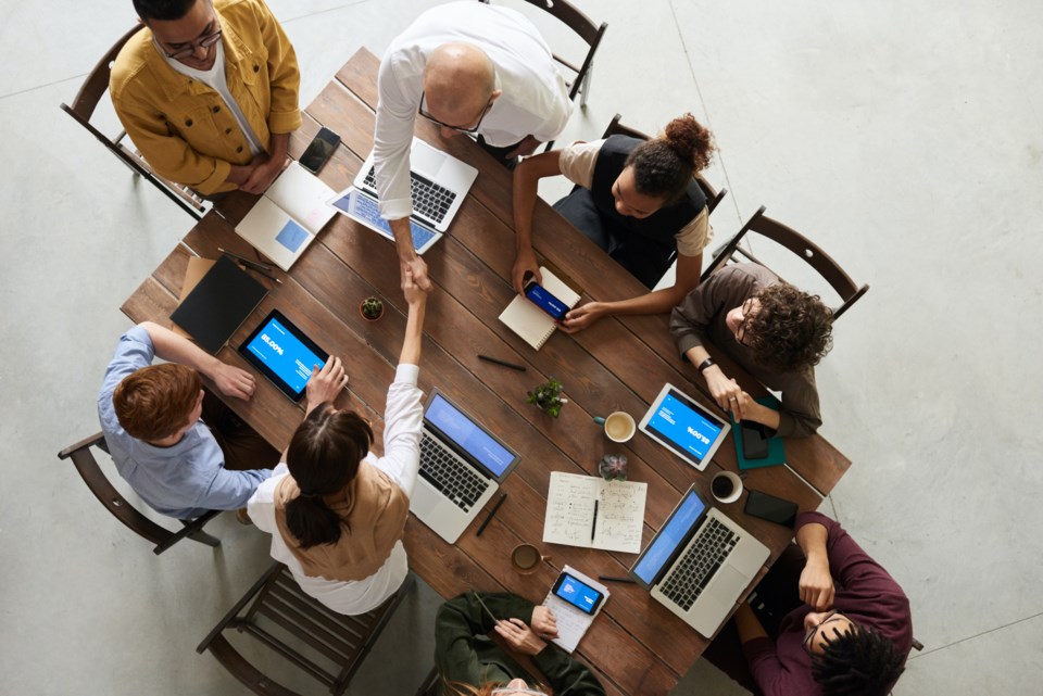 office-meeting-gender-parity