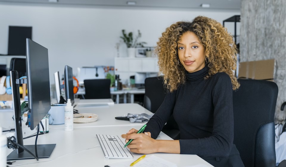 software-engineer-working-woman