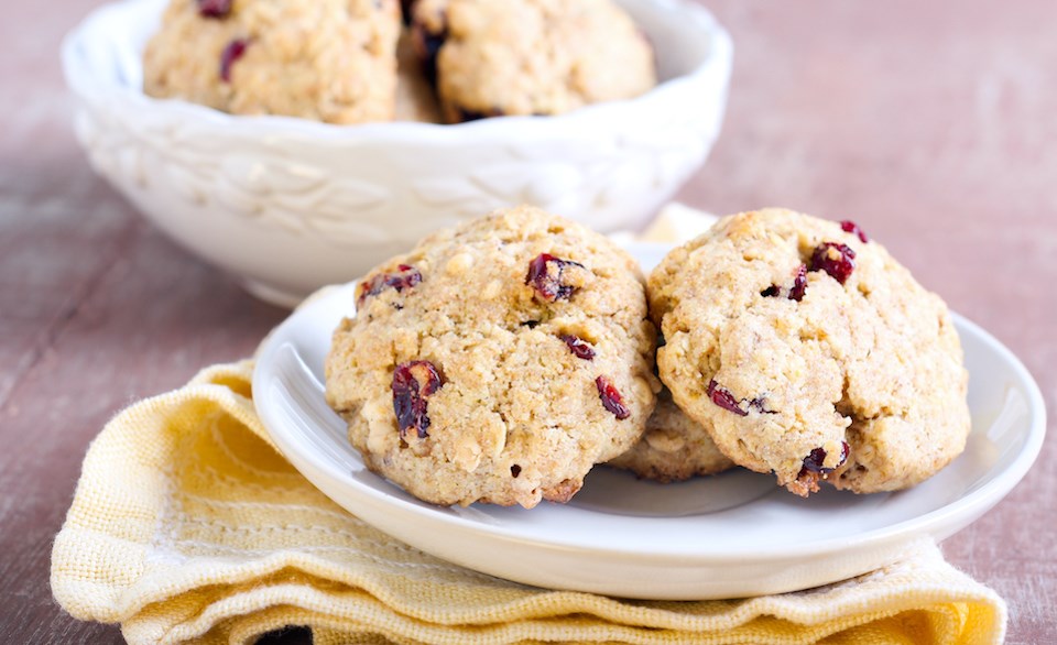 white-chocolate-cranberry-oatmeal-cookies