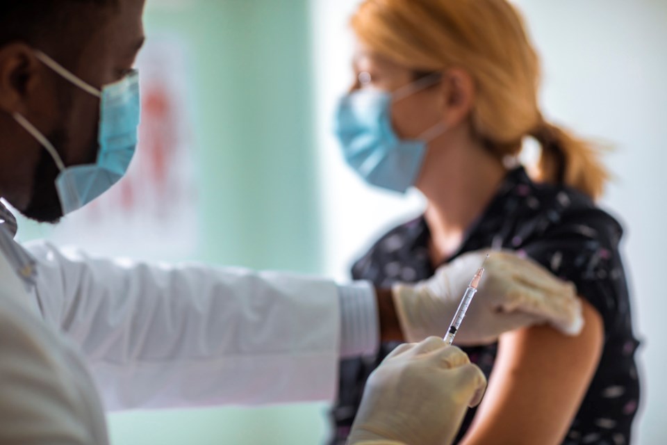 woman-getting-flu-shot