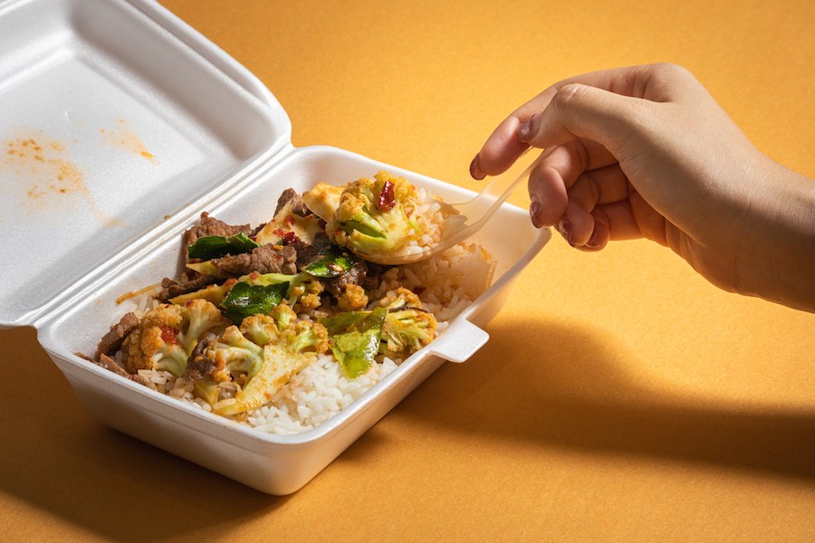 styrofoam-takeout-container-food-restaurant