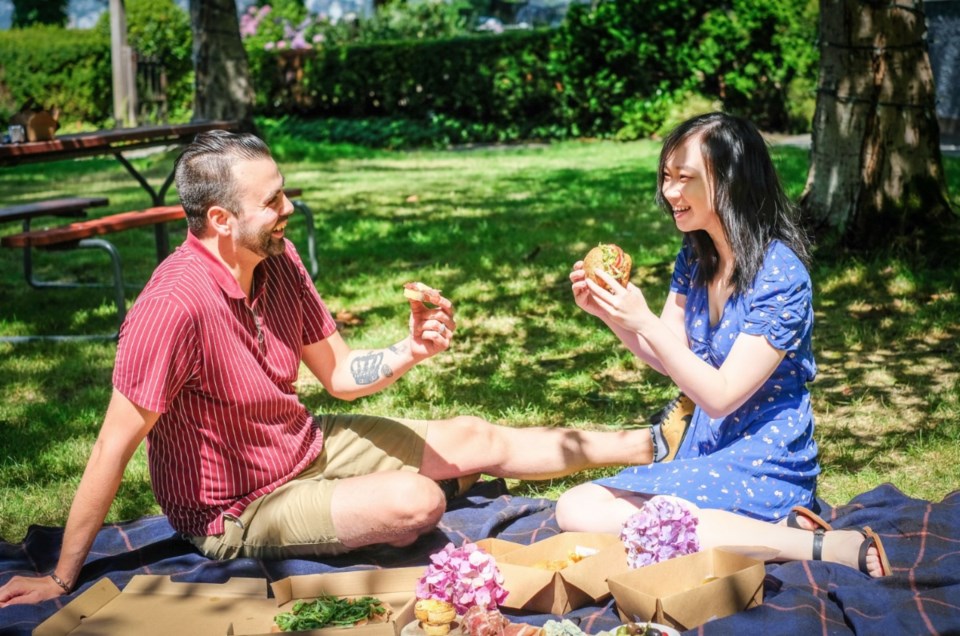 teahouse-stanley-park-picnic