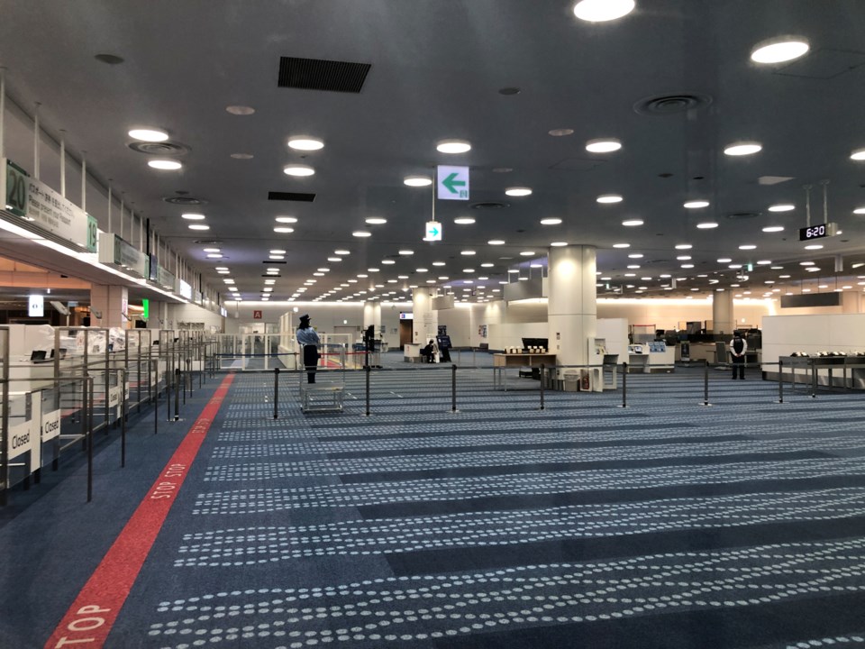 tokyo-airport-empty