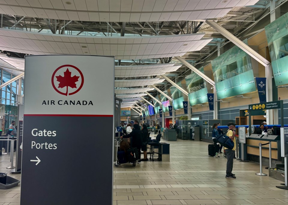 air-canada-domestic-terminal-yvr-vancouver