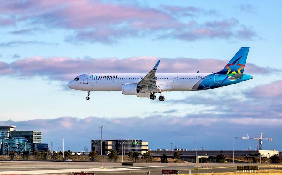 air-transat-plane-world-airline-awards