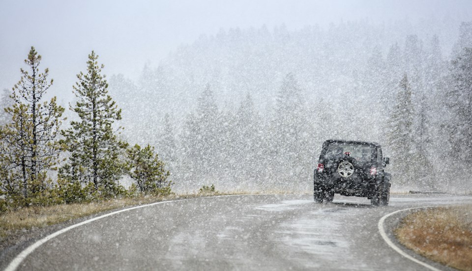 car-driving-snow-december-coronavirus-december-2021-bonnie-henry-travel