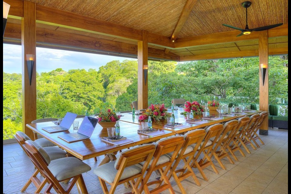 Breakfasts typically consist of traditional Costa Rican cuisine, while lunches and dinners are best described as "gourmet Pacific Rim." 