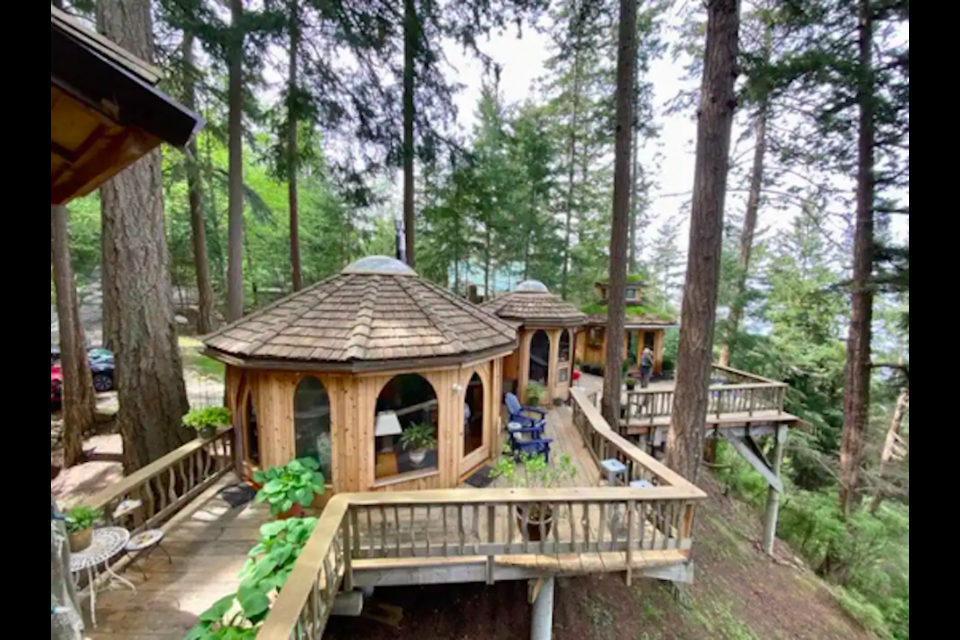 If you have enjoyed Airbnb rentals on Vancouver Island and the Sunshine Coast, this unique stay on Orcas Island in Washington offers a charming retreat.