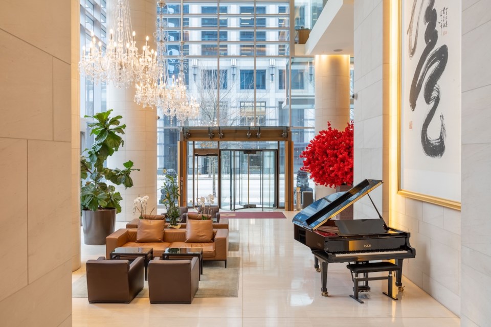 hyatt-downtown-vancouver-lobby-shangri-la