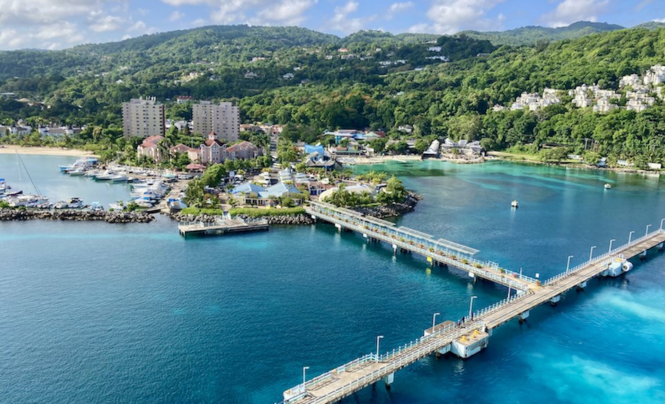 jamaica-resort-water