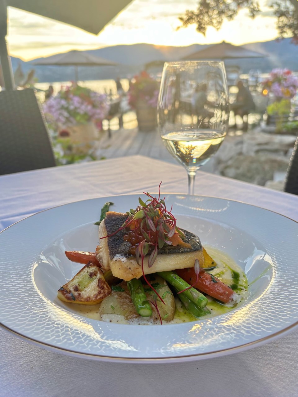 lakeside-dining-room-eldorado-kelowna