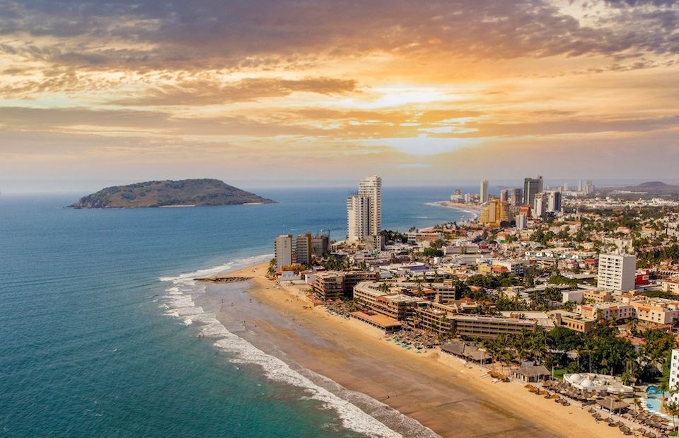 Mazatlán offers Metro 鶹ýӳtravellers much more than sunshine, good food, and warm locals...but it has plenty of those, too. 
