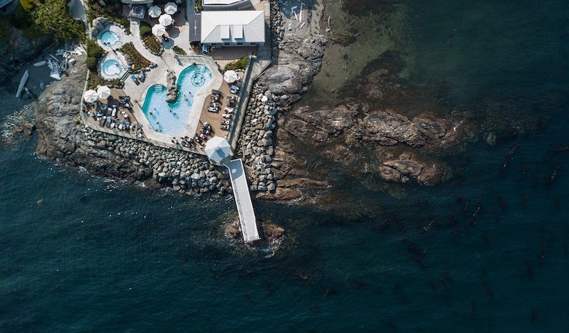 The Oak Bay Beach Hotel in Victoria on 鶹ýӳIsland was ranked 19th in the world and took the top spot among the Canadian selections. 