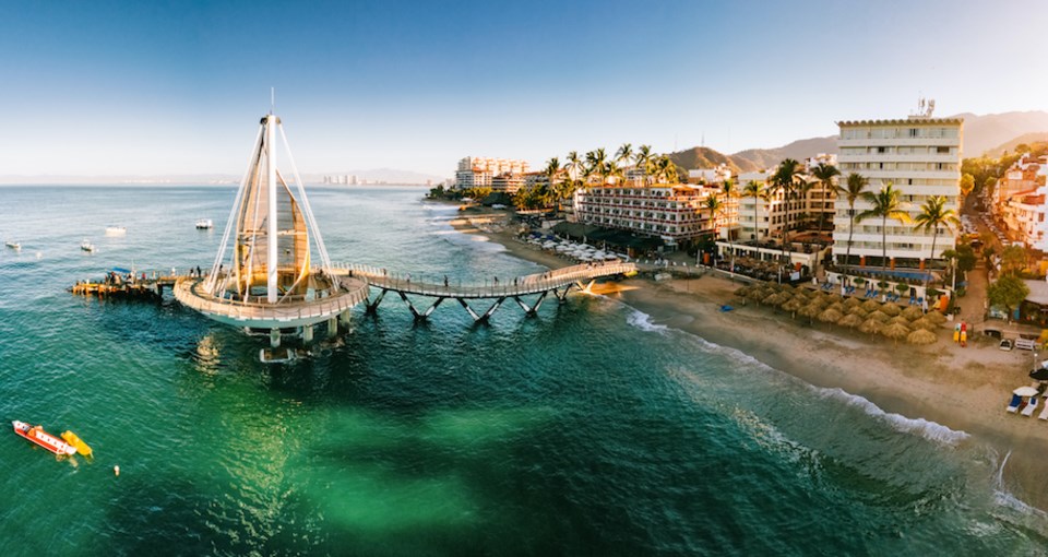 puerto-vallarta-vancouver-flight-cheap-july-2021