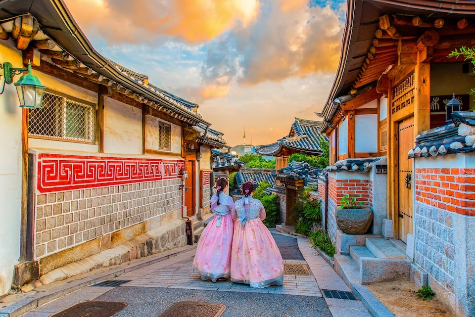 seoul-korea-flights-from-vancouver-tsay-may-2025
