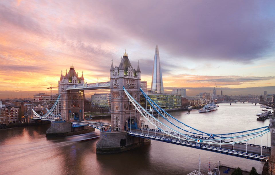 Flights from 鶹ýӳto London are cheaper in November 2024 but prices drop even lower at the start of 2025.