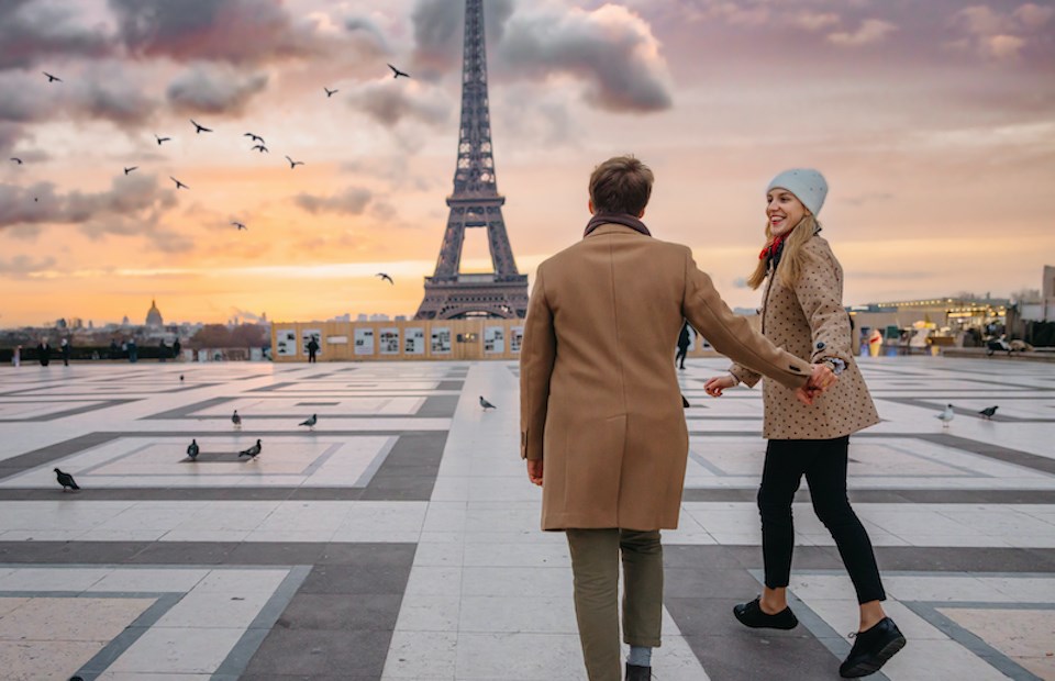 Find out how to get cheap flights from 鶹ýӳto Paris, France by travelling to Seattle and using Google Flights.