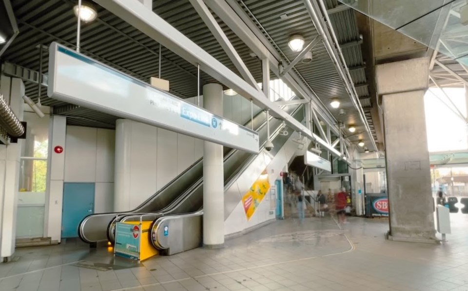 commercial-broadway-expo-line-escalators