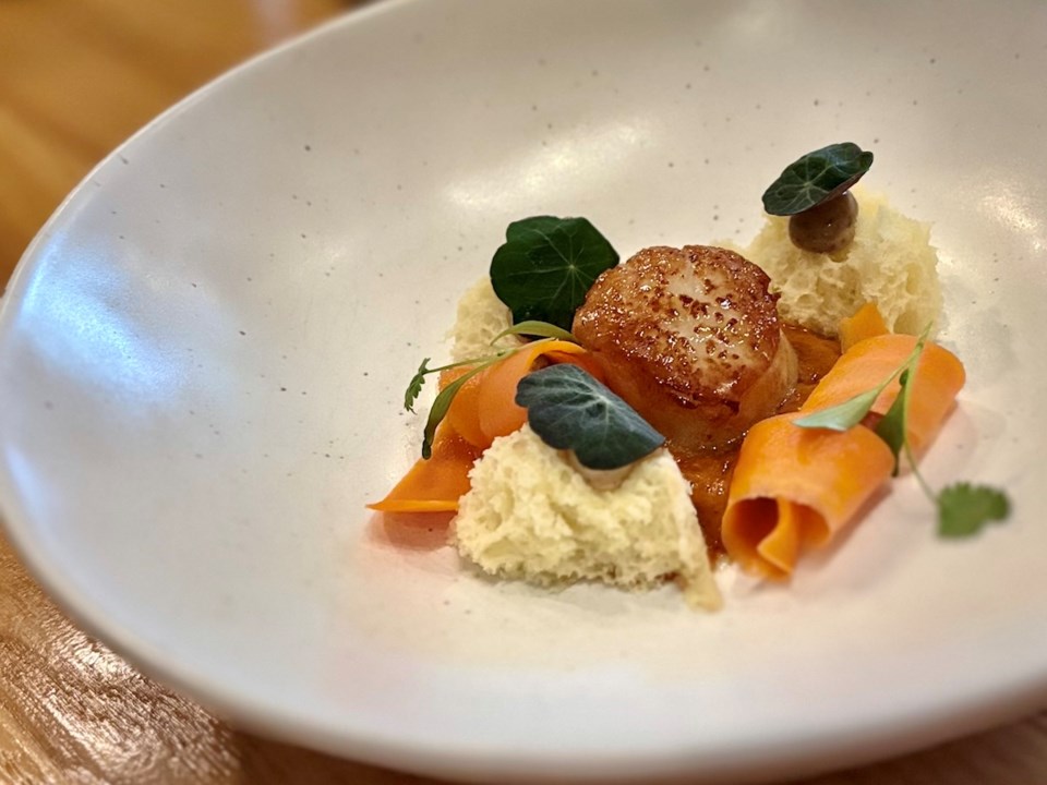 victoria-bc-ugly-duckling-scallop
