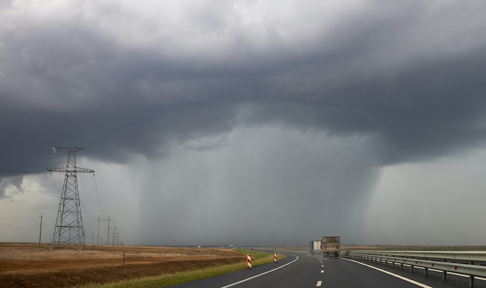 atmospheric-river-over-highway