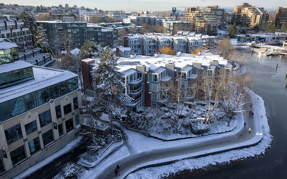 false-creek-snow-vancouver-weather