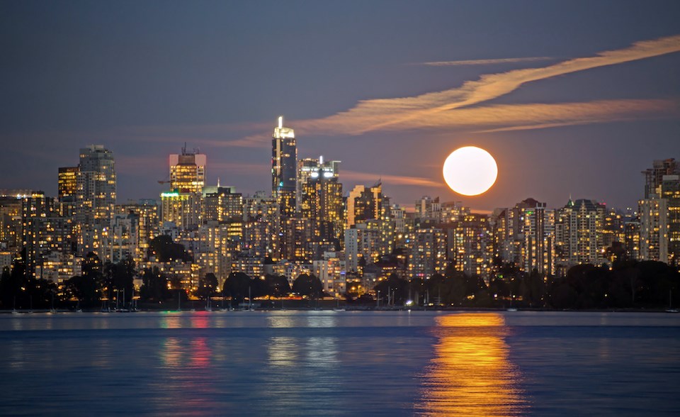 Luna piena di agosto 2022: perché Vancouver è così speciale